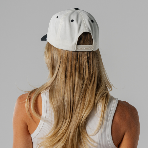 The HydroJug Hat R5
